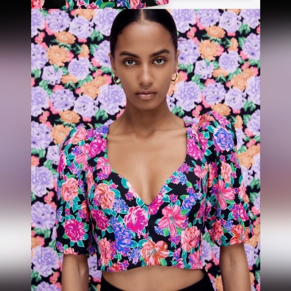 🆕Zara Floral Print Plunging Neckline Puffy Shoulder Crop Top Size Small - Picture 7 of 10